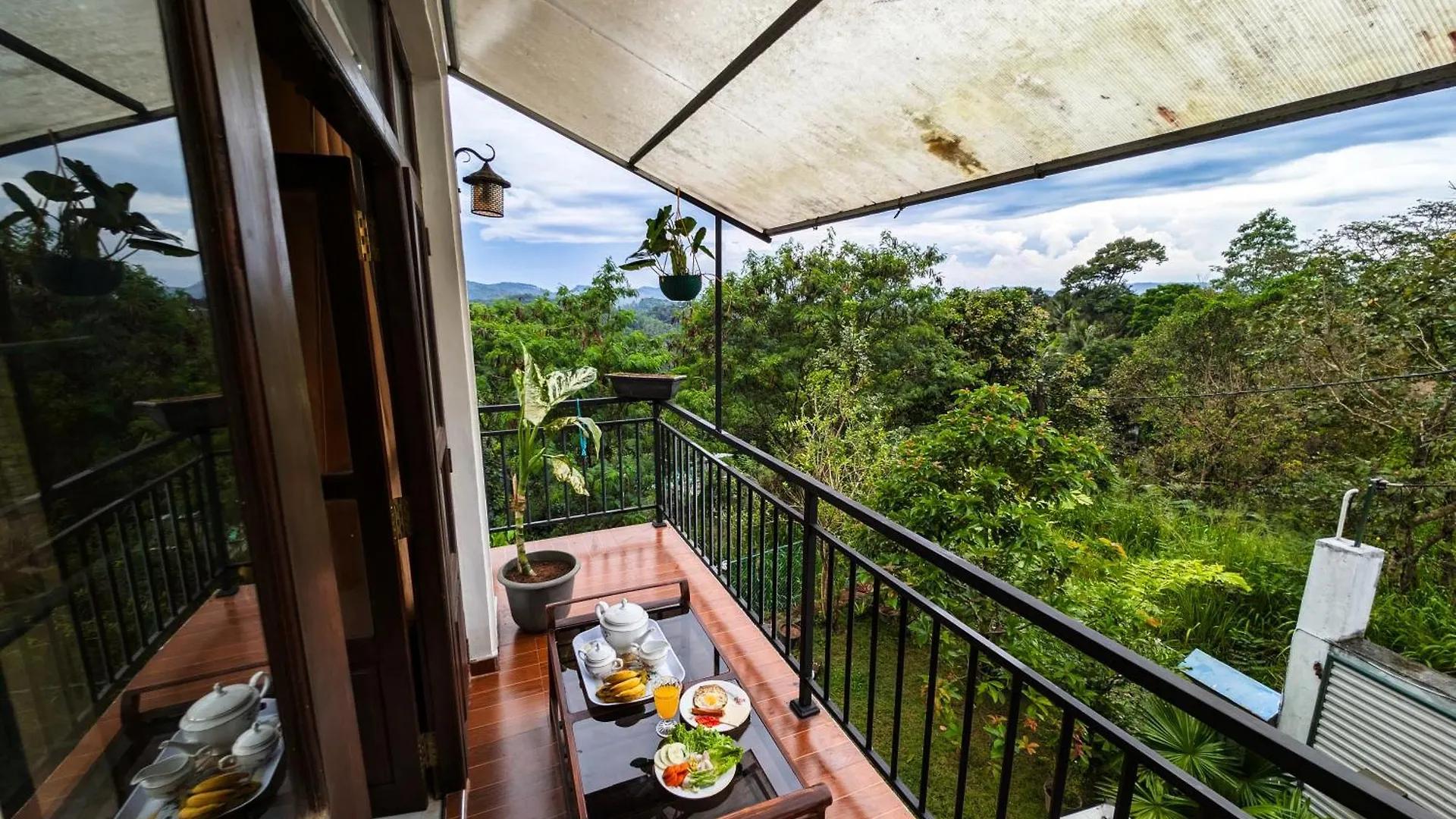 Guest house Kandy Eagle Villa Angunawala
